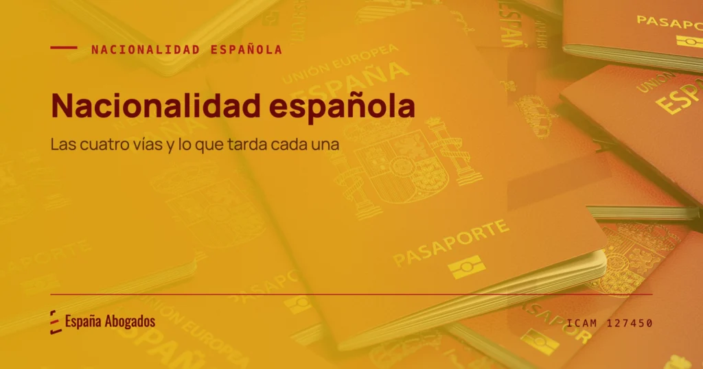 Pasaportes españoles apilados